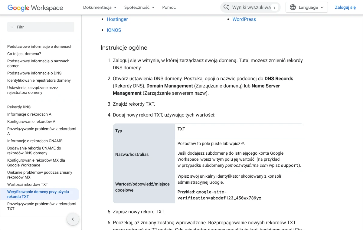Fragment pomocy Google Workspace z instrukcjami ogólnymi i tabelą pól rekordu TXT: typ, nazwa lub host oraz wartość z przykładowym ciągiem weryfikacyjnym.