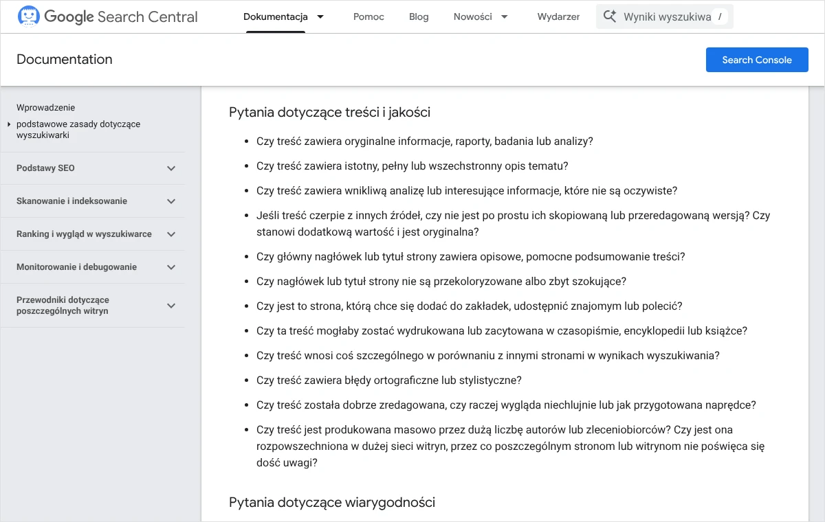 Fragment dokumentacji Google z listą pytań dotyczących treści i jakości, w tym pytaniem o porównanie z innymi stronami w wynikach wyszukiwania.