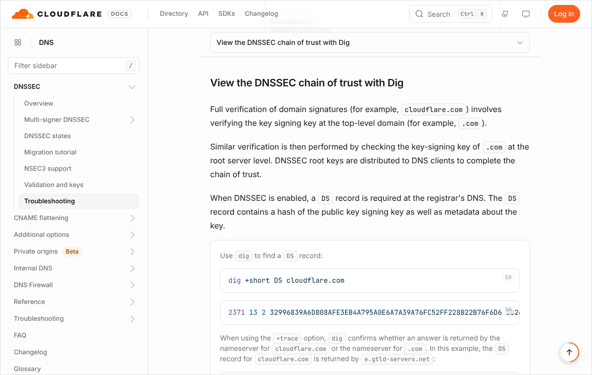 Zrzut dokumentacji Cloudflare z poleceniem dig +short DS i przykładowym wynikiem: znacznik klucza, algorytm, rodzaj skrótu i skrót.